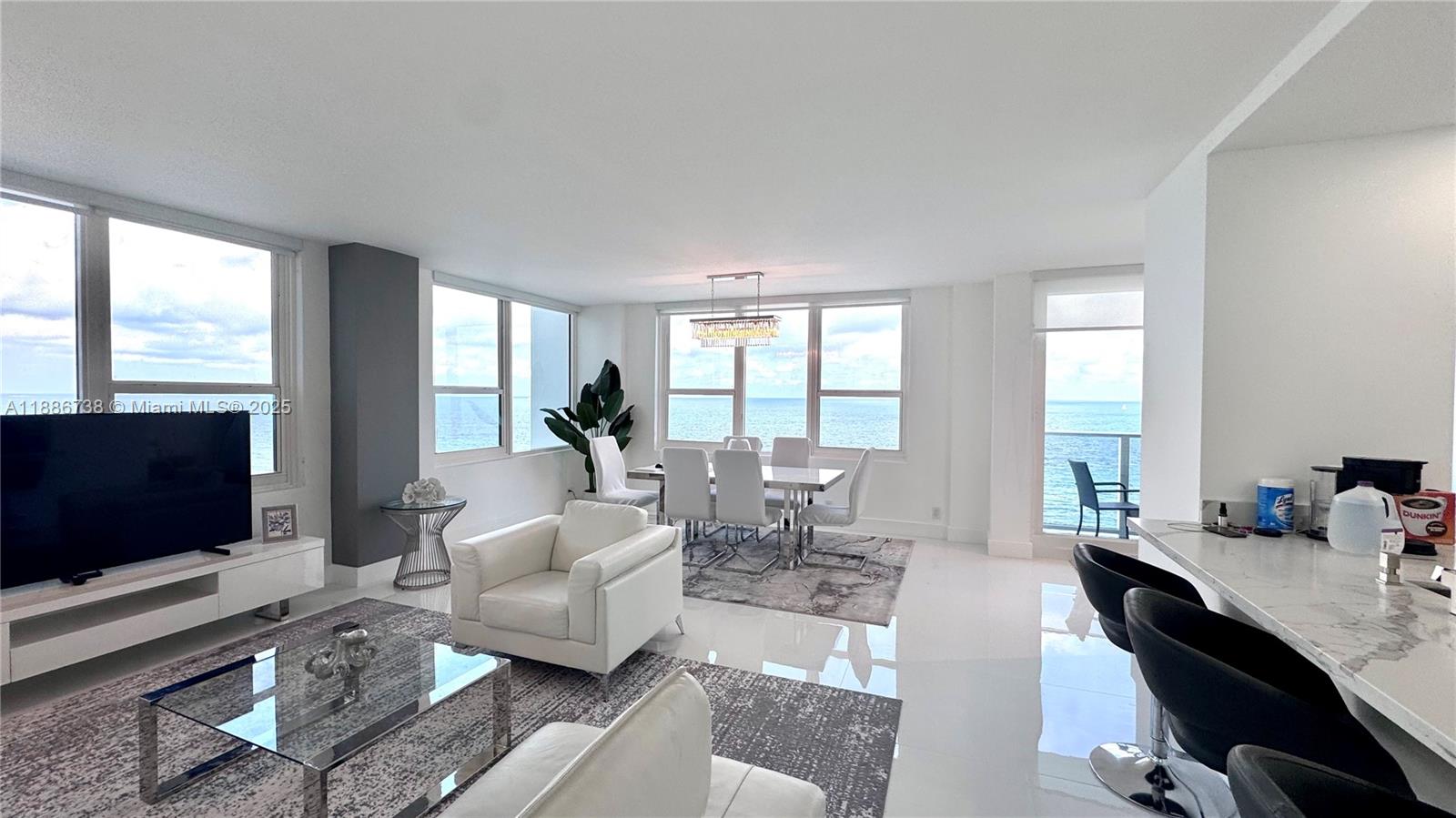 Photo of 3505 Ocean Dr  #912, Hollywood, Florida, 33019 - 