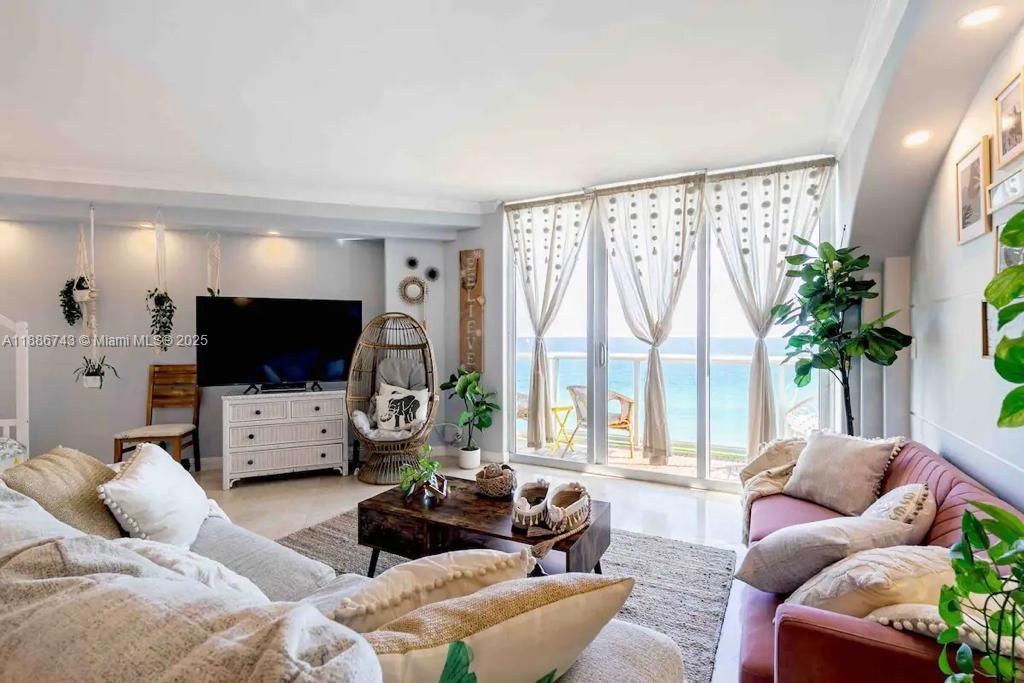 Photo of 3901 Ocean Dr #14L, Hollywood, Florida, 33019 -