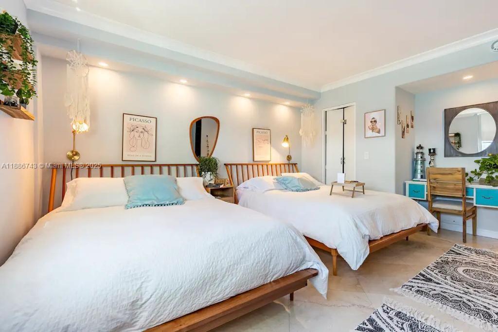 Photo of 3901 Ocean Dr  #14L, Hollywood, Florida, 33019 - 