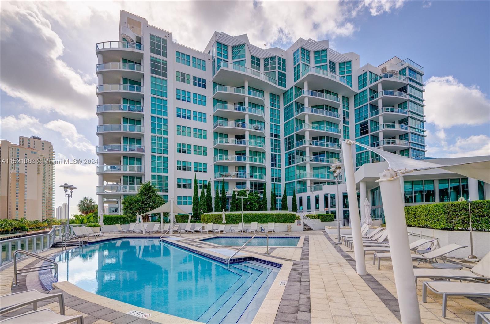 Photo of 3131 188th #2-705, Aventura, Florida, 33180 - atrium pool