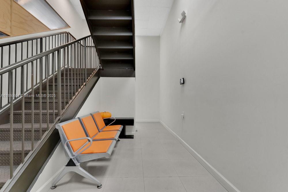 4A  /   sq. ft. $ 2025-09-29 0 foto