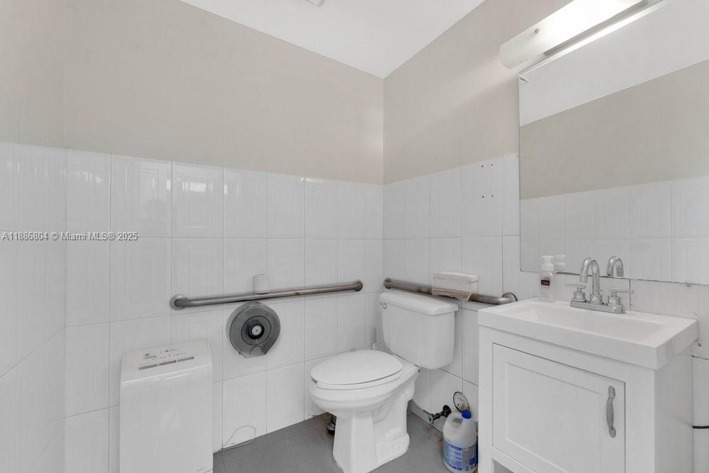 4A  /   sq. ft. $ 2025-09-29 0 foto