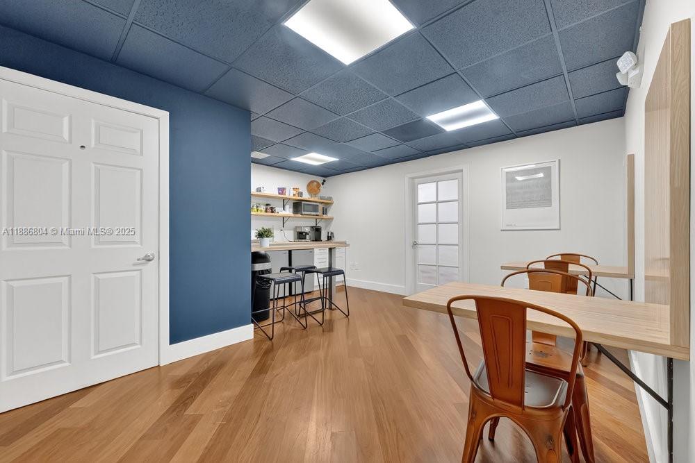 4A  /   sq. ft. $ 2025-09-29 0 foto