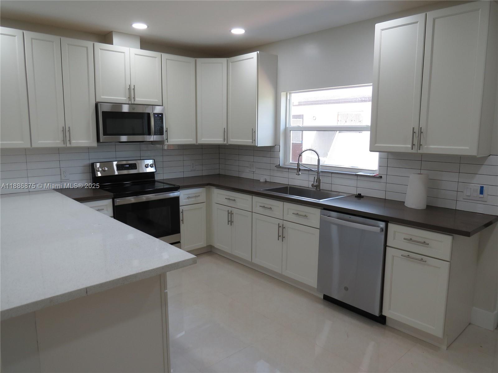   /  2780 sq. ft. $ 2025-09-29 0 Photo