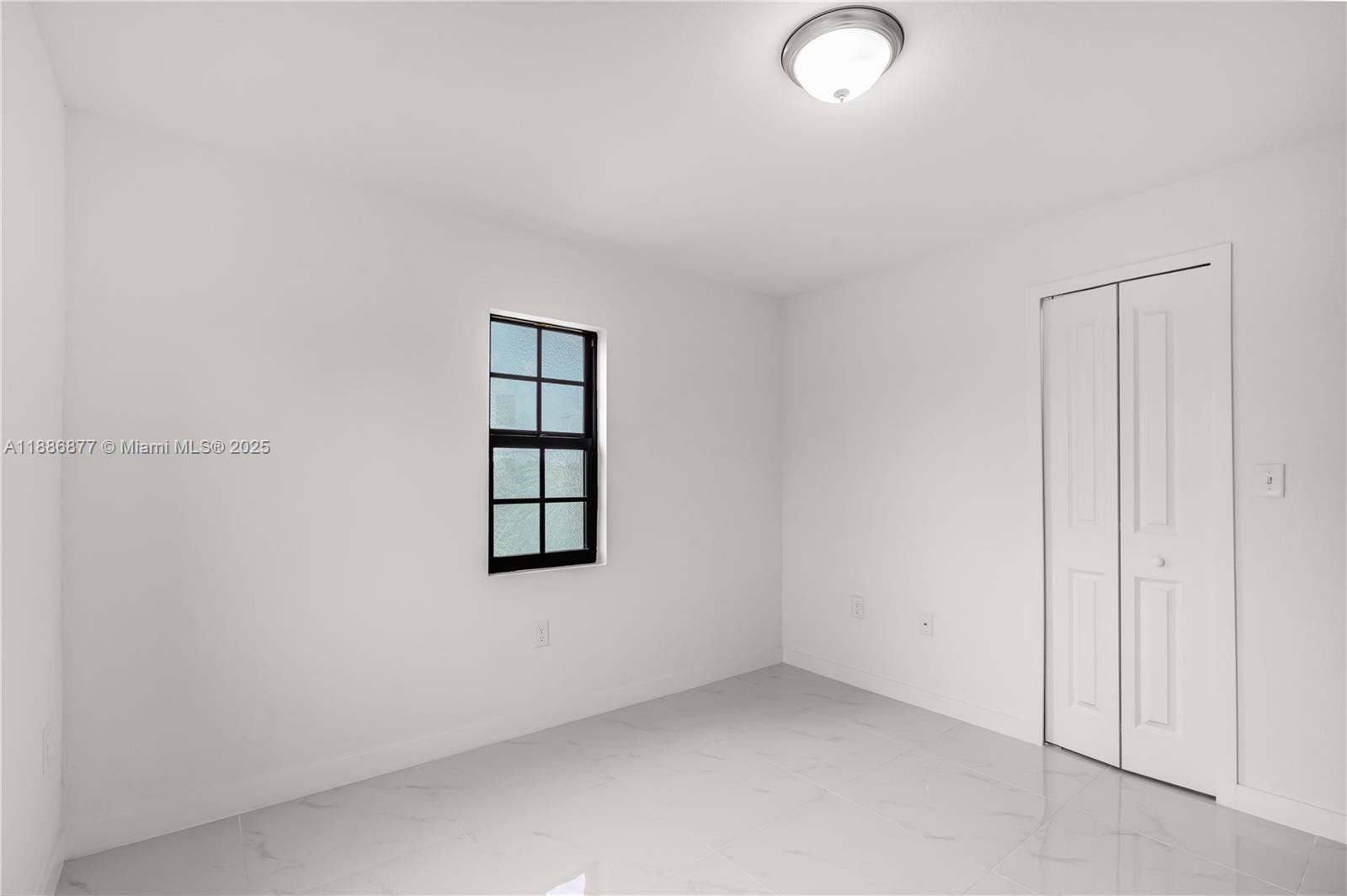   /  2400 sq. ft. $ 2025-09-29 0 Photo