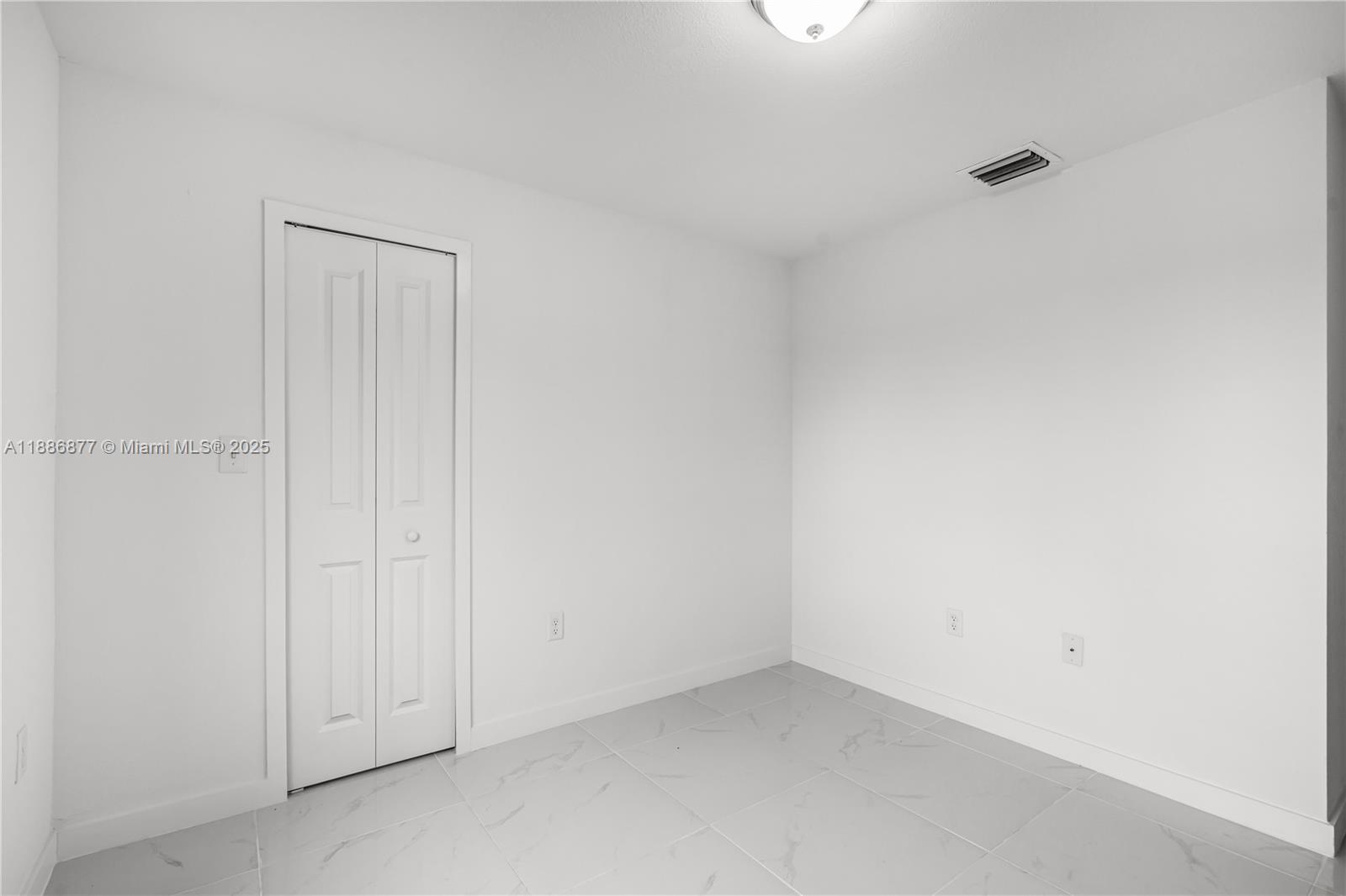   /  2400 sq. ft. $ 2025-09-29 0 Photo