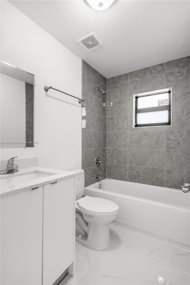   /  2400 sq. ft. $ 2025-09-29 0 Photo