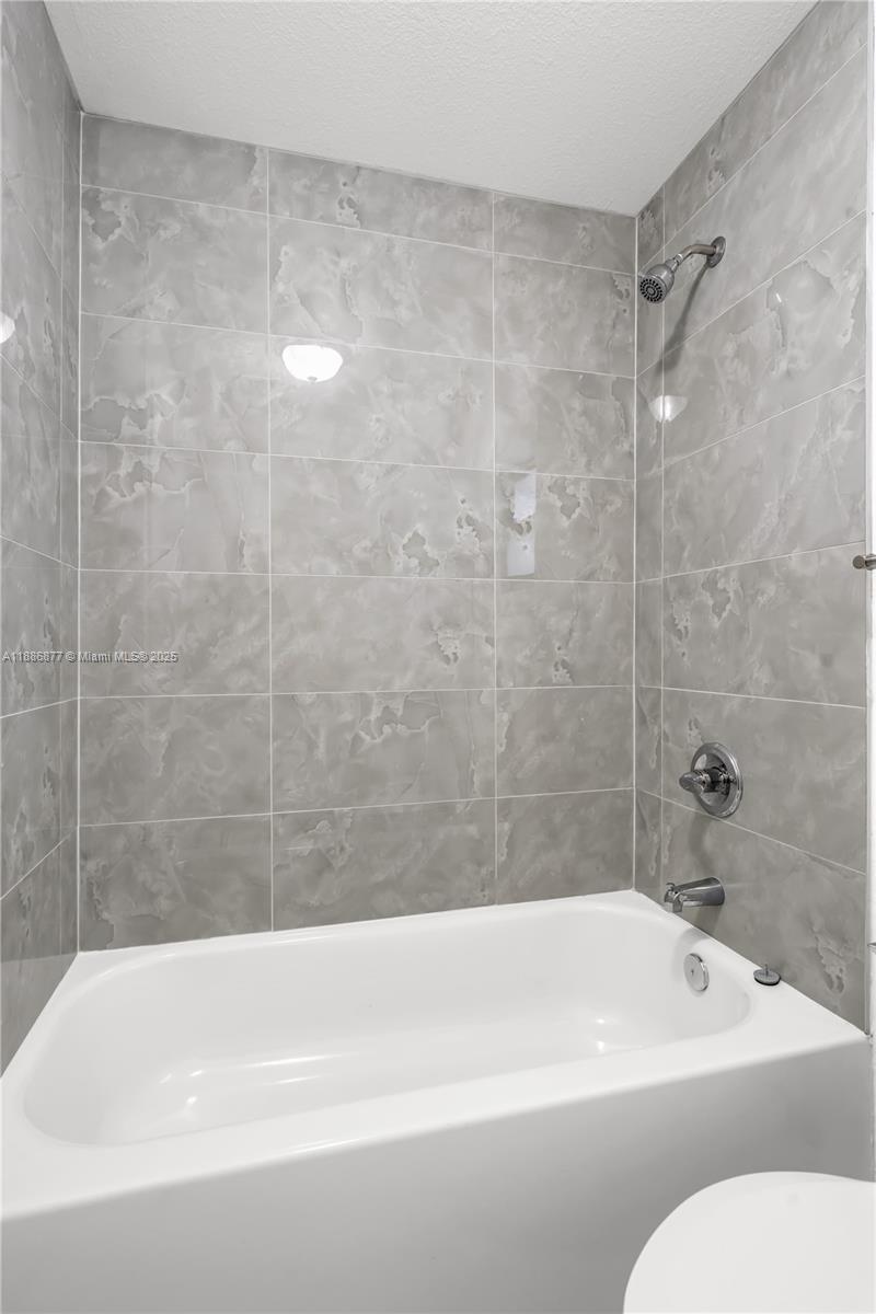   /  2400 sq. ft. $ 2025-09-29 0 Photo