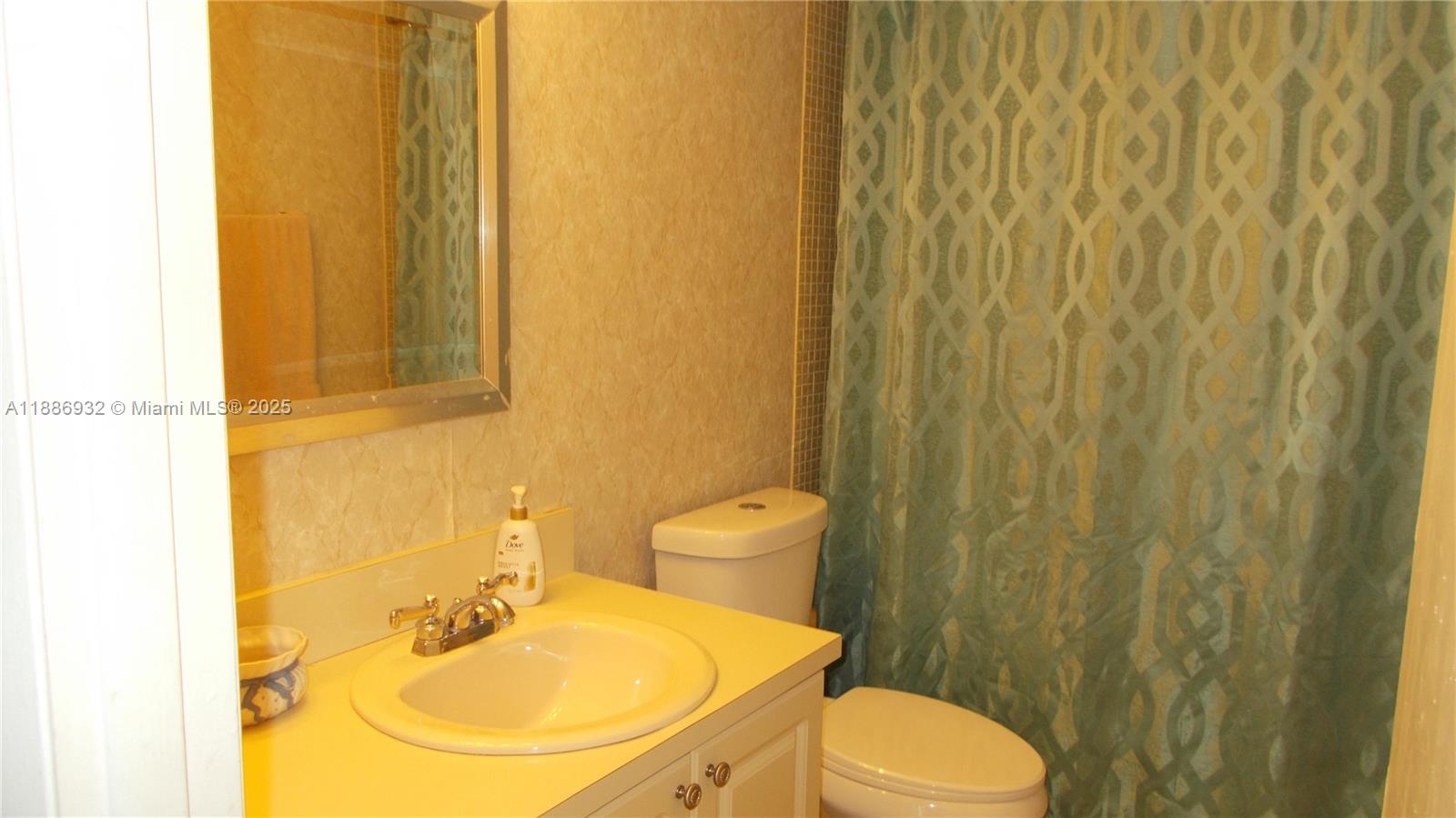 Photo of 3161 Ocean Dr  #505, Hallandale Beach, Florida, 33009 - 