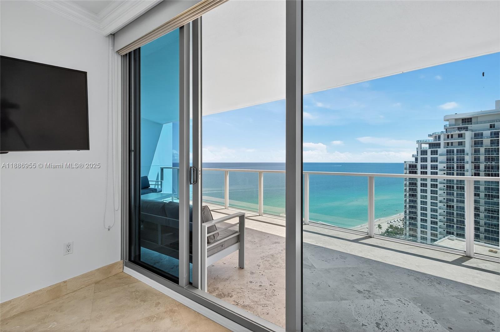 Photo of 3101 Ocean Dr  #2403, Hollywood, Florida, 33019 - 