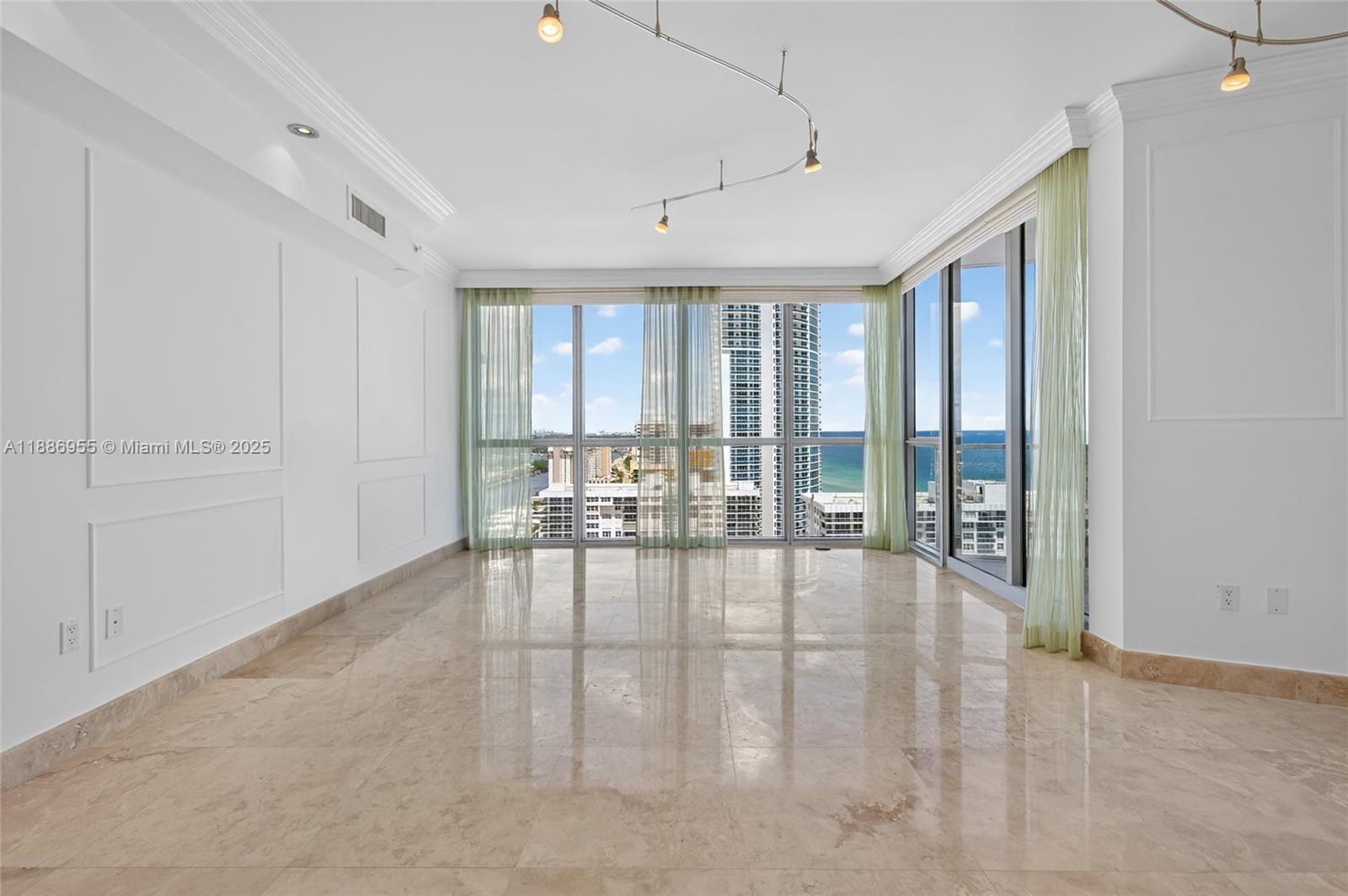 Photo of 3101 Ocean Dr  #2403, Hollywood, Florida, 33019 - 