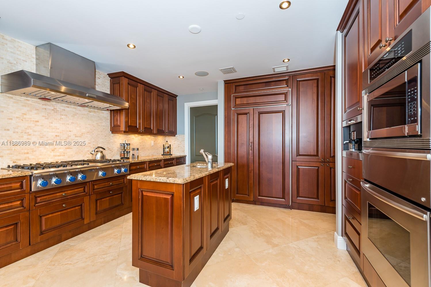 Photo of 3501 Ocean Dr  #7C, Hollywood, Florida, 33019 - 