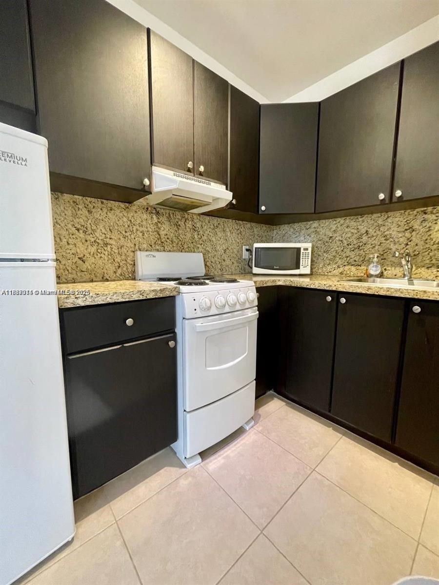   /  5857 sq. ft. $ 2025-09-30 0 Photo