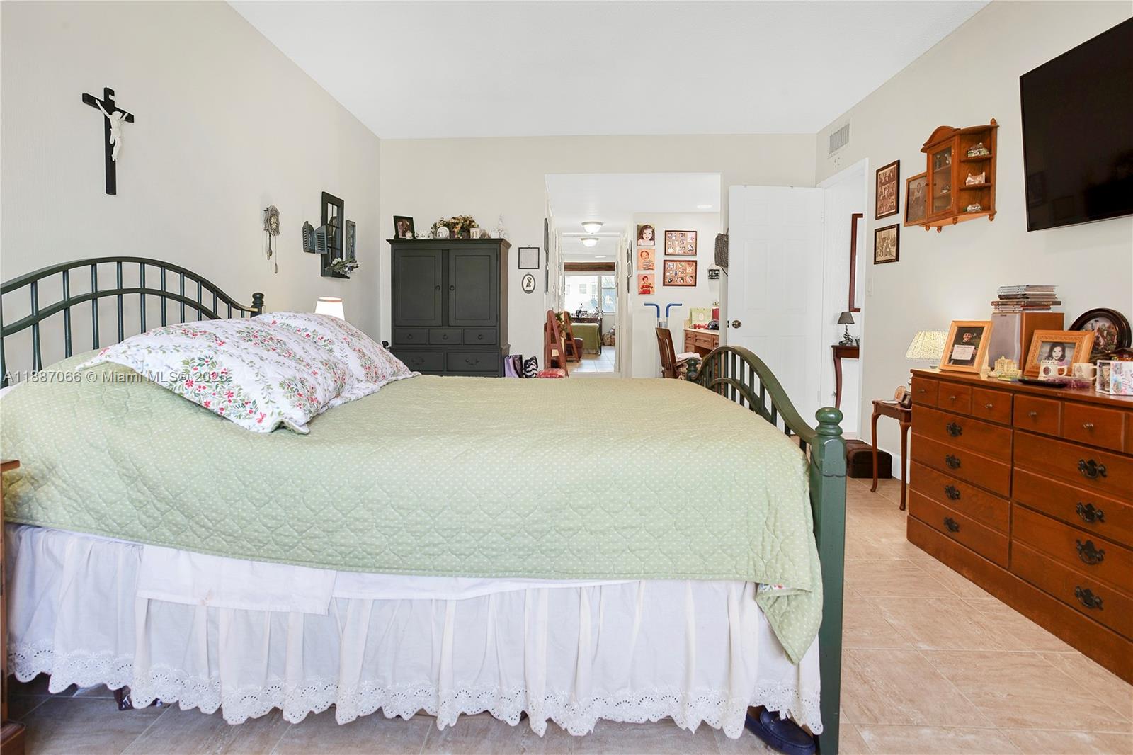 419C 2 / 2 1284 sq. ft. $ 2025-09-30 0 Photo