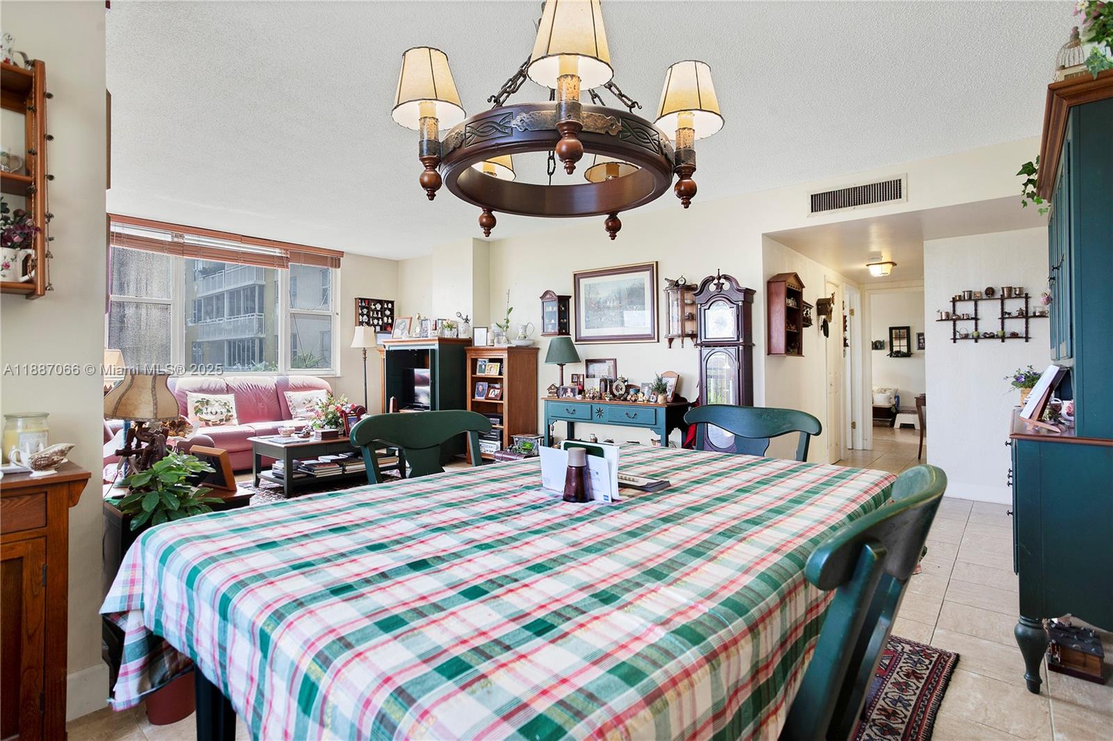 419C 2 / 2 1284 sq. ft. $ 2025-09-30 0 Photo