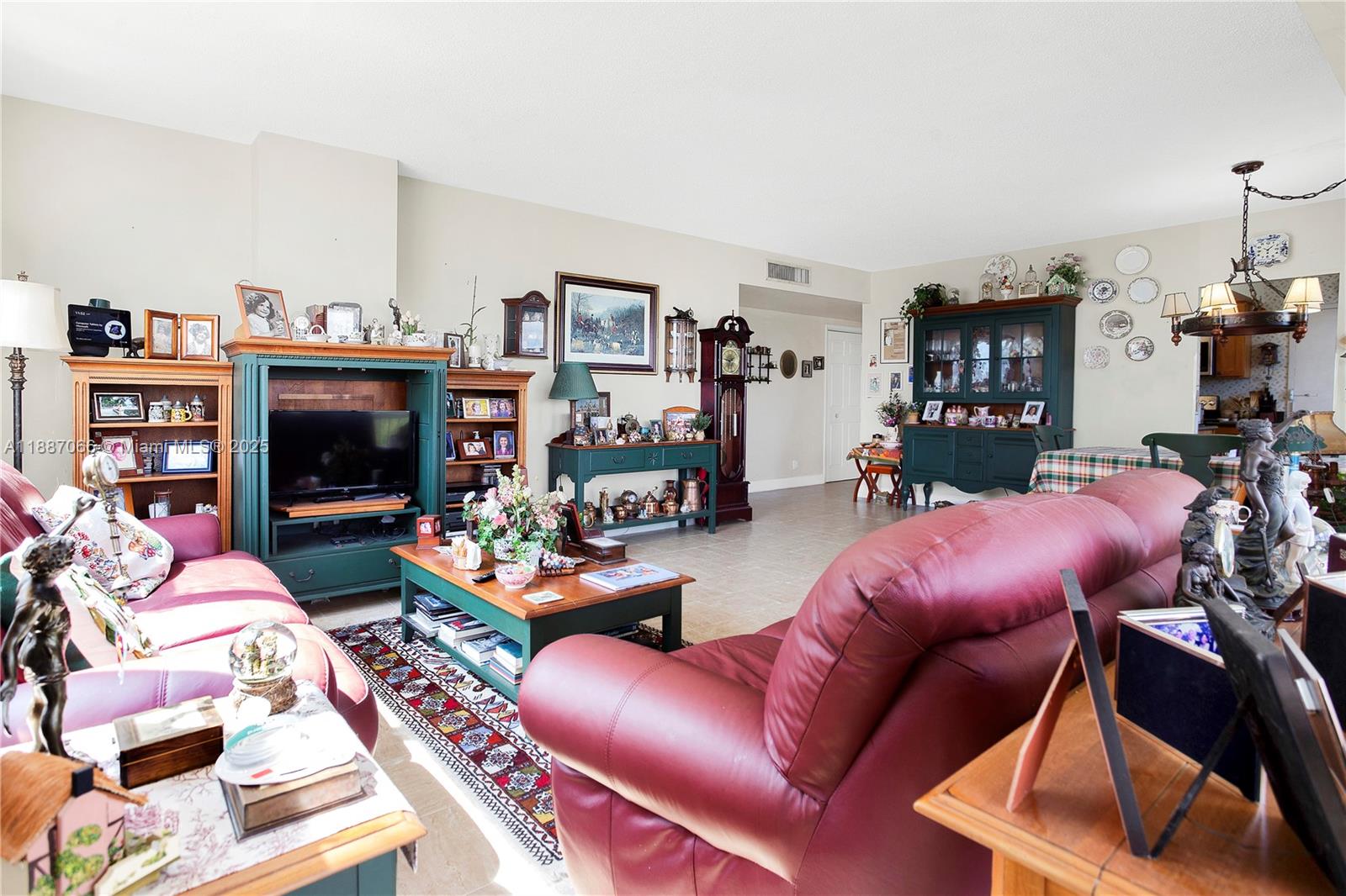 419C 2 / 2 1284 sq. ft. $ 2025-09-30 0 Photo
