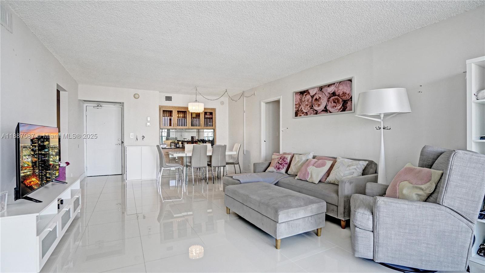 1931 2 / 2 1357 sq. ft. $ 2025-09-30 0 Photo