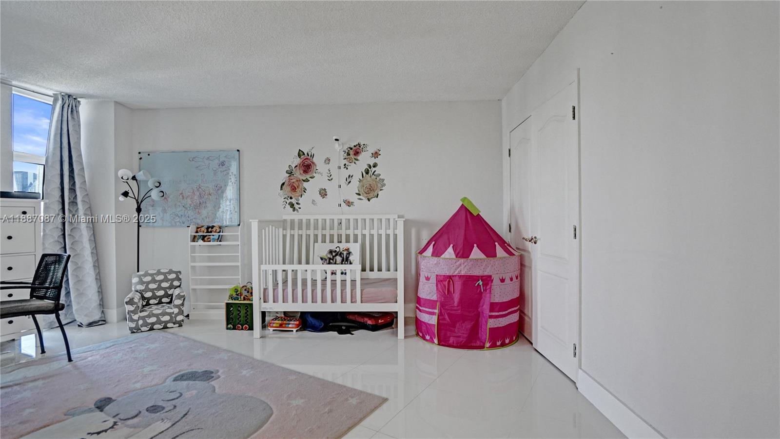 1931 2 / 2 1357 sq. ft. $ 2025-09-30 0 Photo