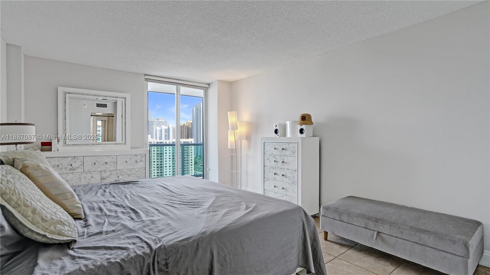 1931 2 / 2 1357 sq. ft. $ 2025-09-30 0 Photo