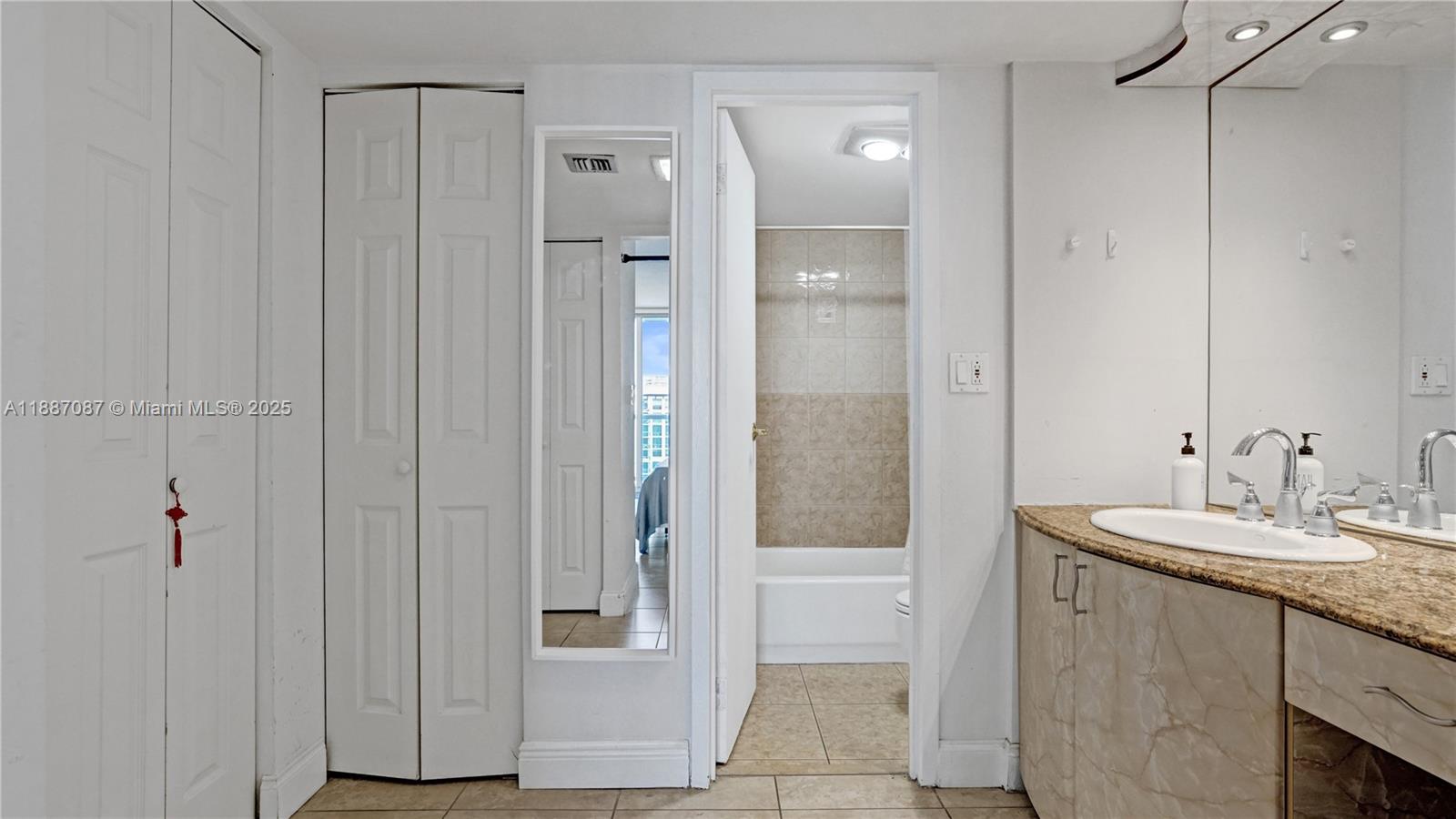 1931 2 / 2 1357 sq. ft. $ 2025-09-30 0 Photo