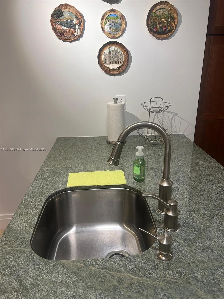 Photo of 1500 Ocean Dr  #A8, Hollywood, Florida, 33019 - 