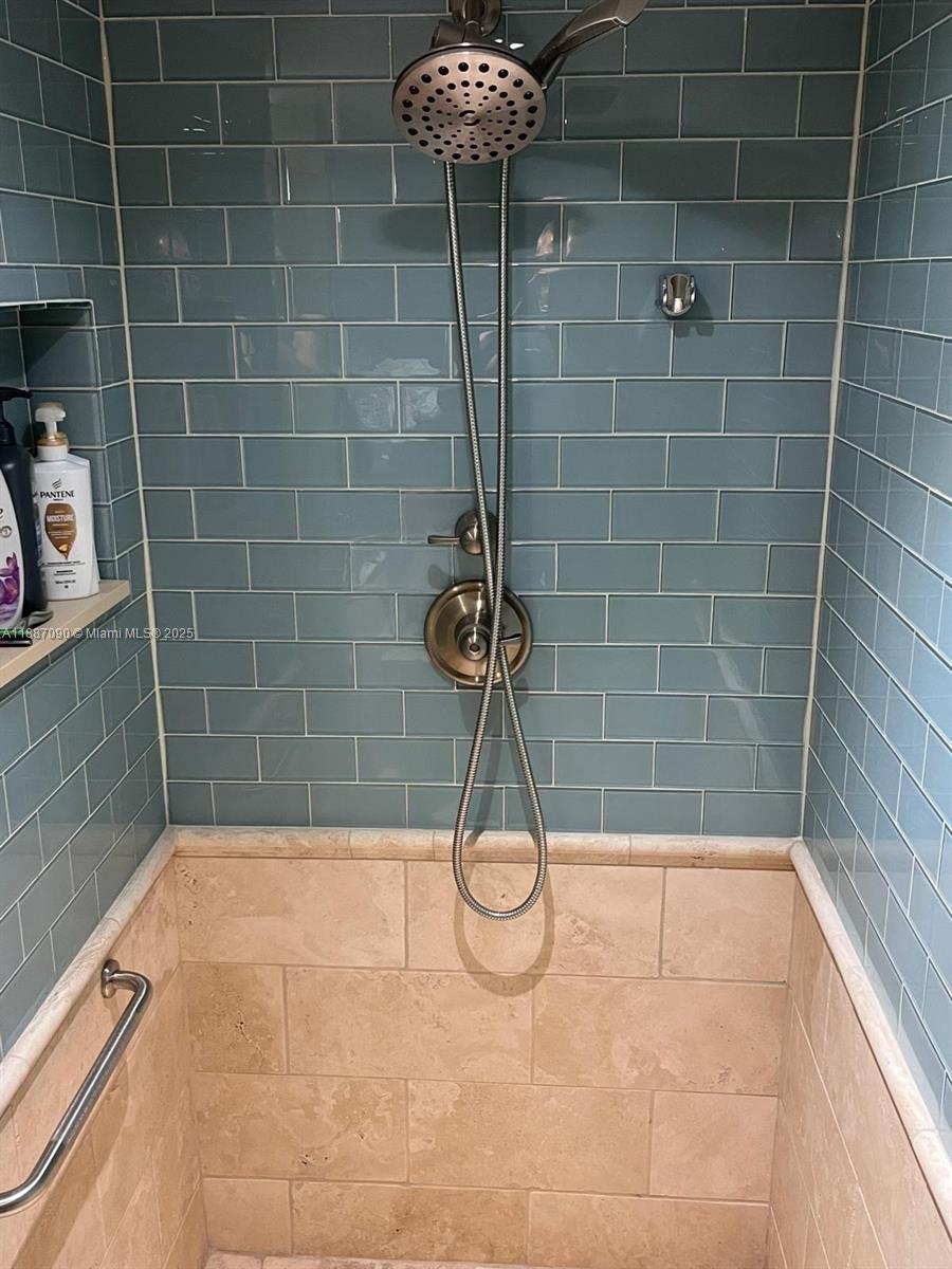 Photo of 1500 Ocean Dr  #A8, Hollywood, Florida, 33019 - 