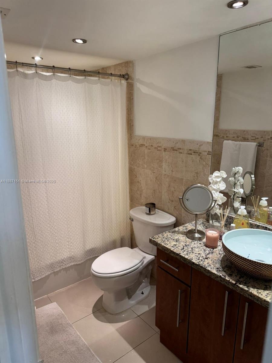 Photo of 19380 Collins Ave  #808, Sunny Isles Beach, Florida, 33160 - 