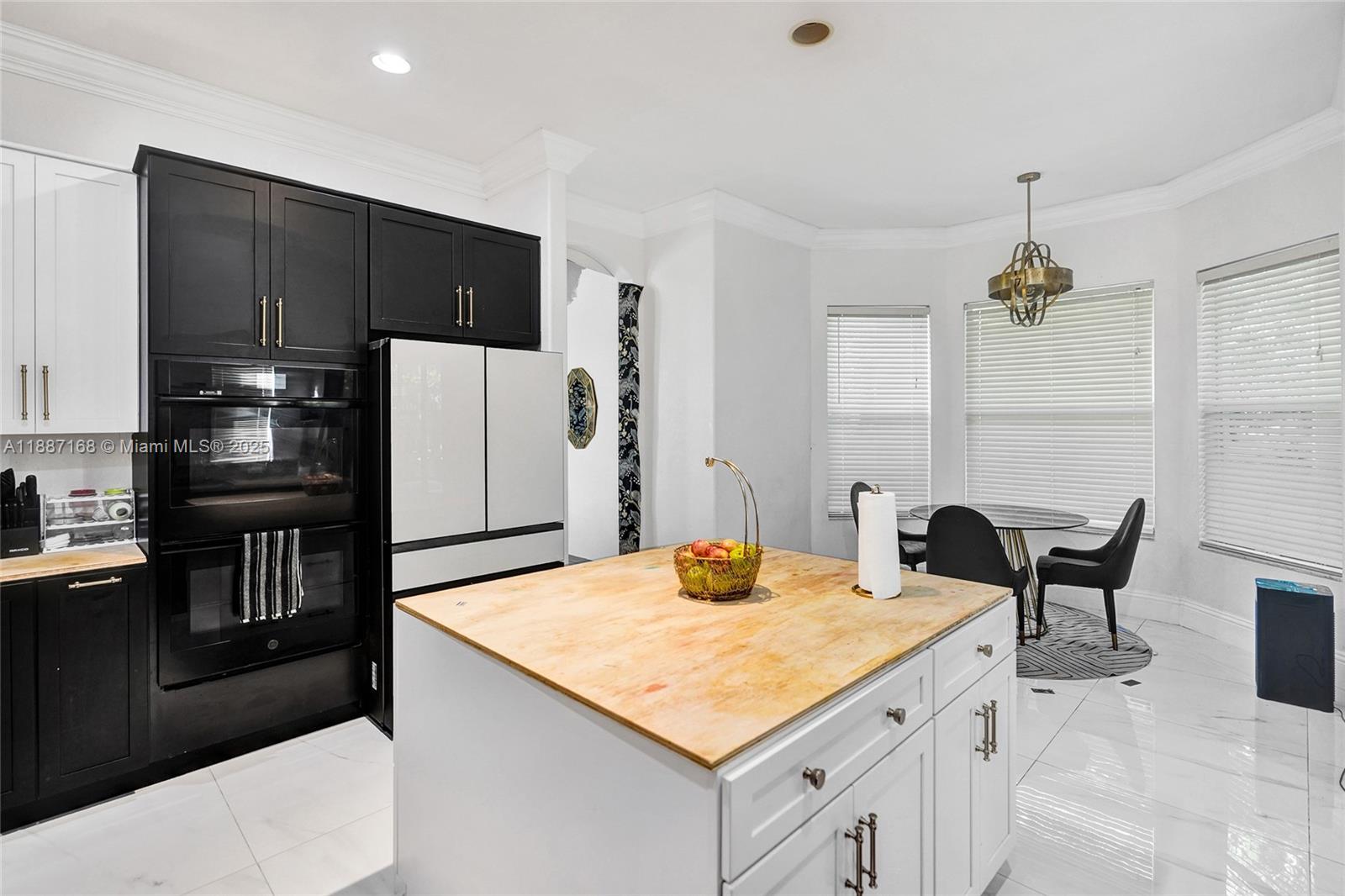 See details 8824 5 / 3 3408 sq. ft. $ 2026-02-27 0 Photo