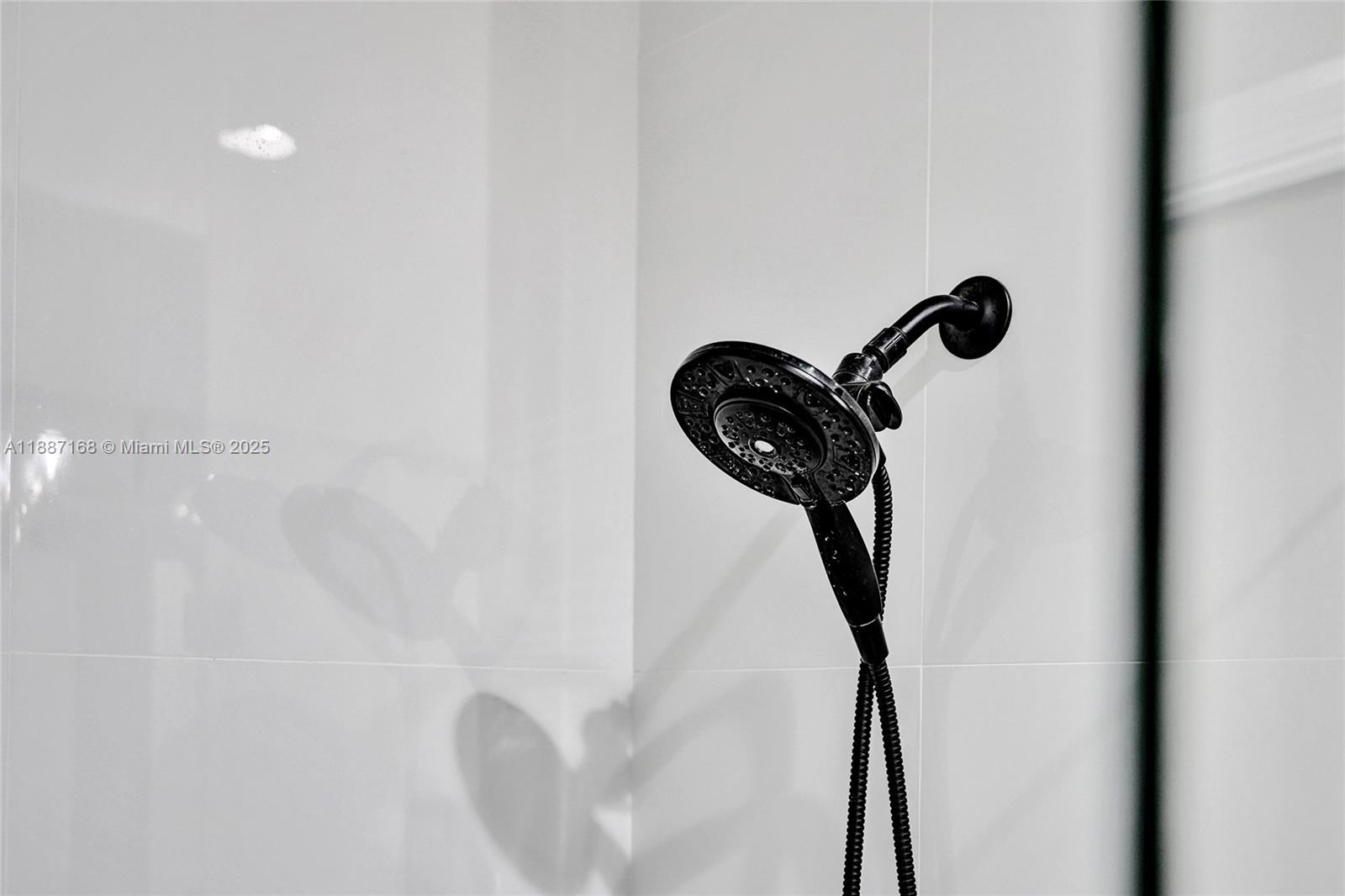 See details 8824 5 / 3 3408 sq. ft. $ 2026-02-27 0 Photo