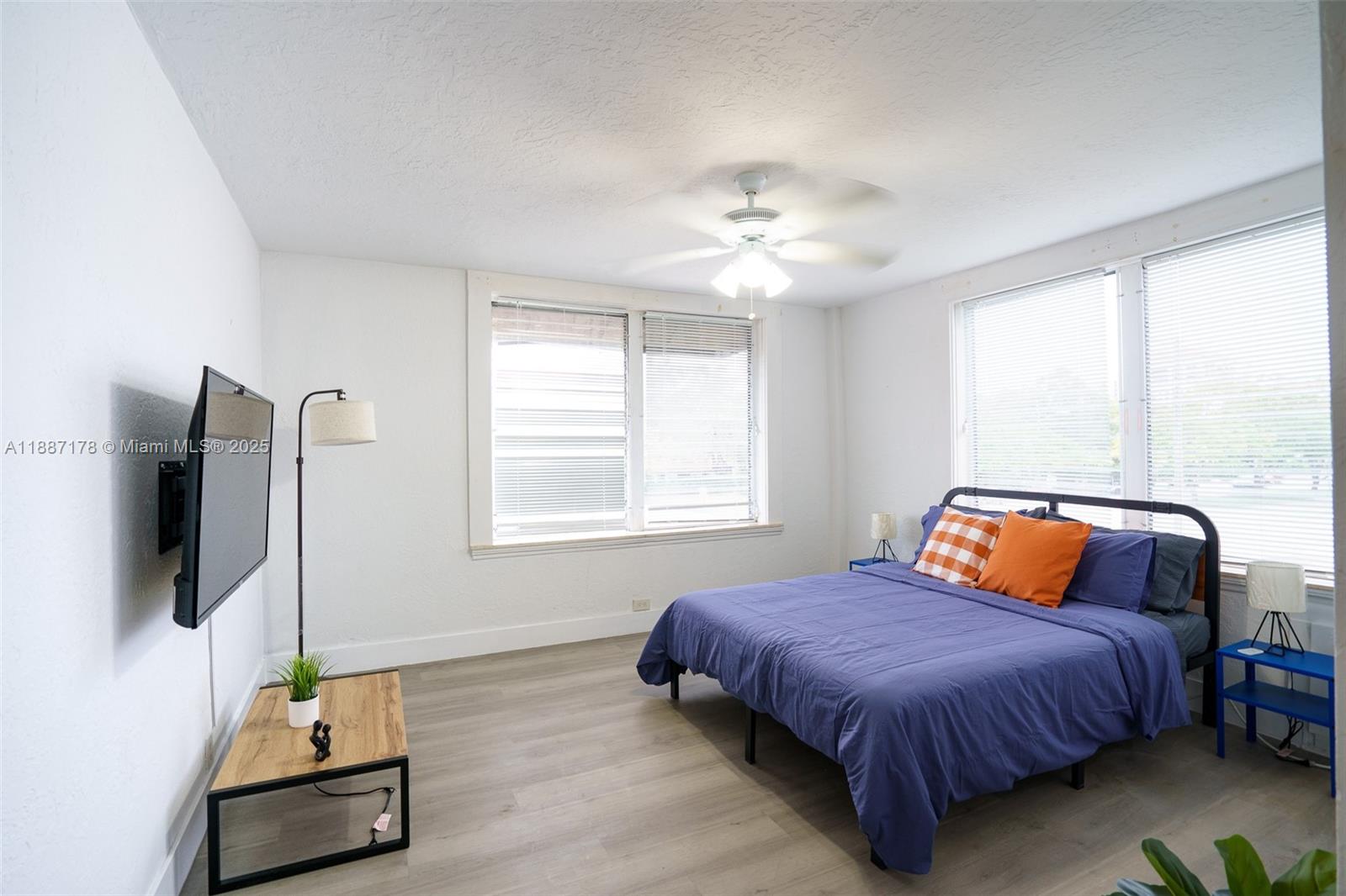   /   sq. ft. $ 2025-09-30 0 Photo