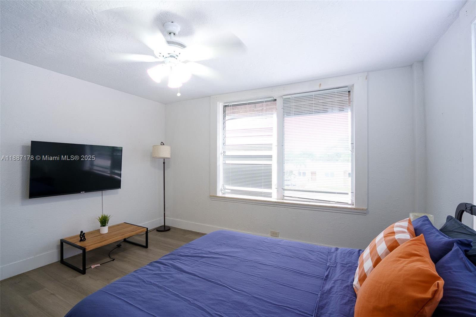   /   sq. ft. $ 2025-09-30 0 Photo