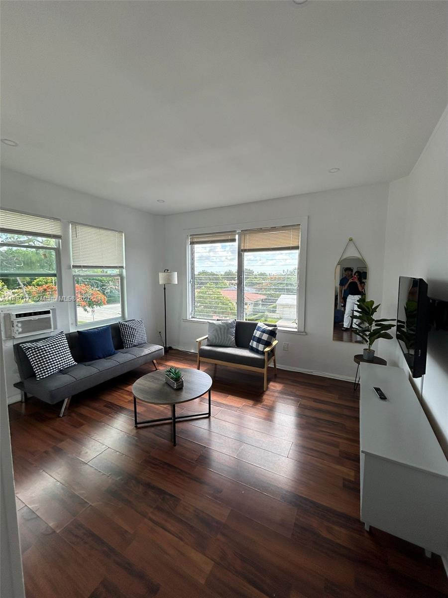   /   sq. ft. $ 2025-09-30 0 Photo