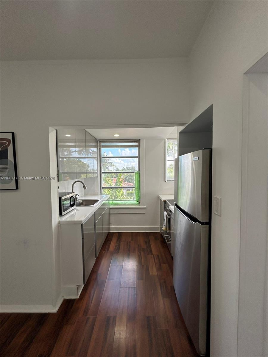   /   sq. ft. $ 2025-09-30 0 Photo