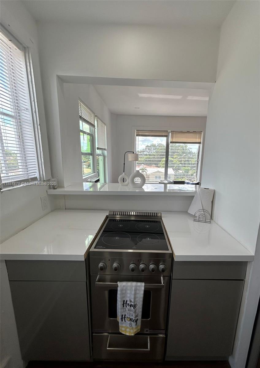   /   sq. ft. $ 2025-09-30 0 Photo