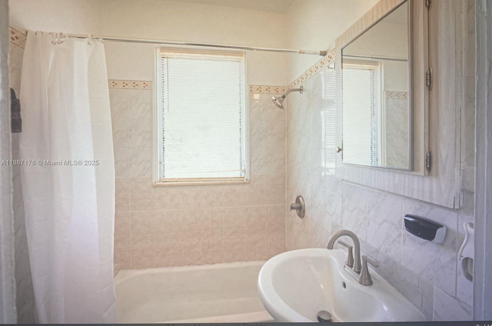  /   sq. ft. $ 2025-09-30 0 Photo
