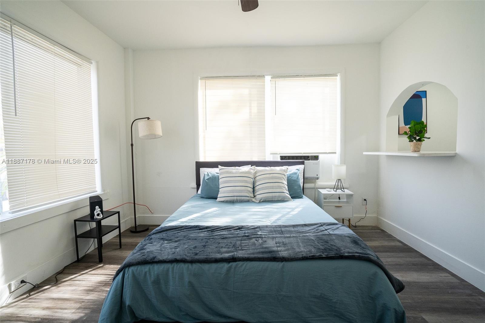   /   sq. ft. $ 2025-09-30 0 Photo