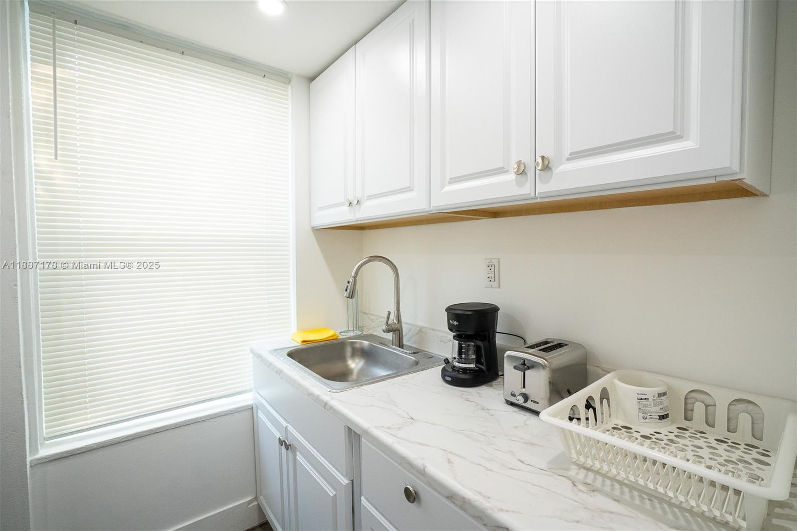   /   sq. ft. $ 2025-09-30 0 Photo