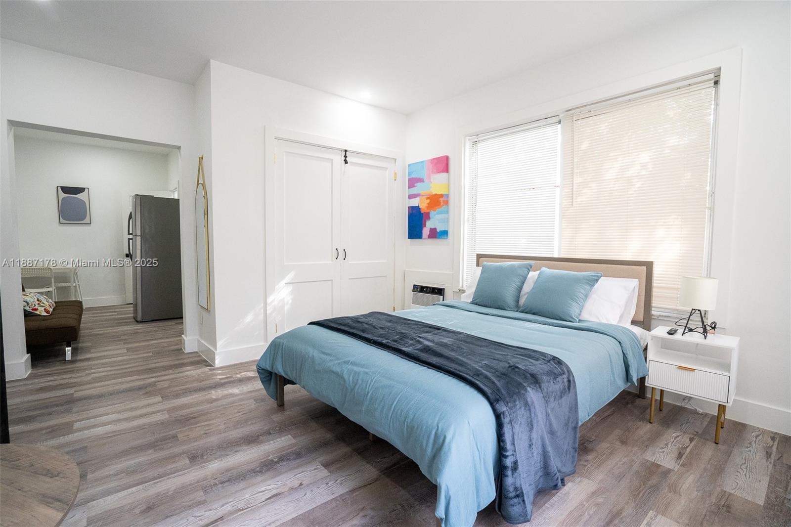   /   sq. ft. $ 2025-09-30 0 Photo