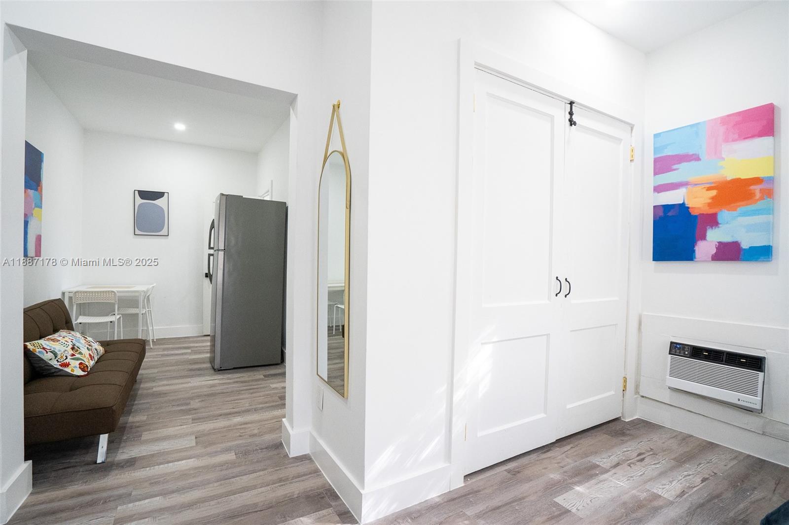   /   sq. ft. $ 2025-09-30 0 Photo