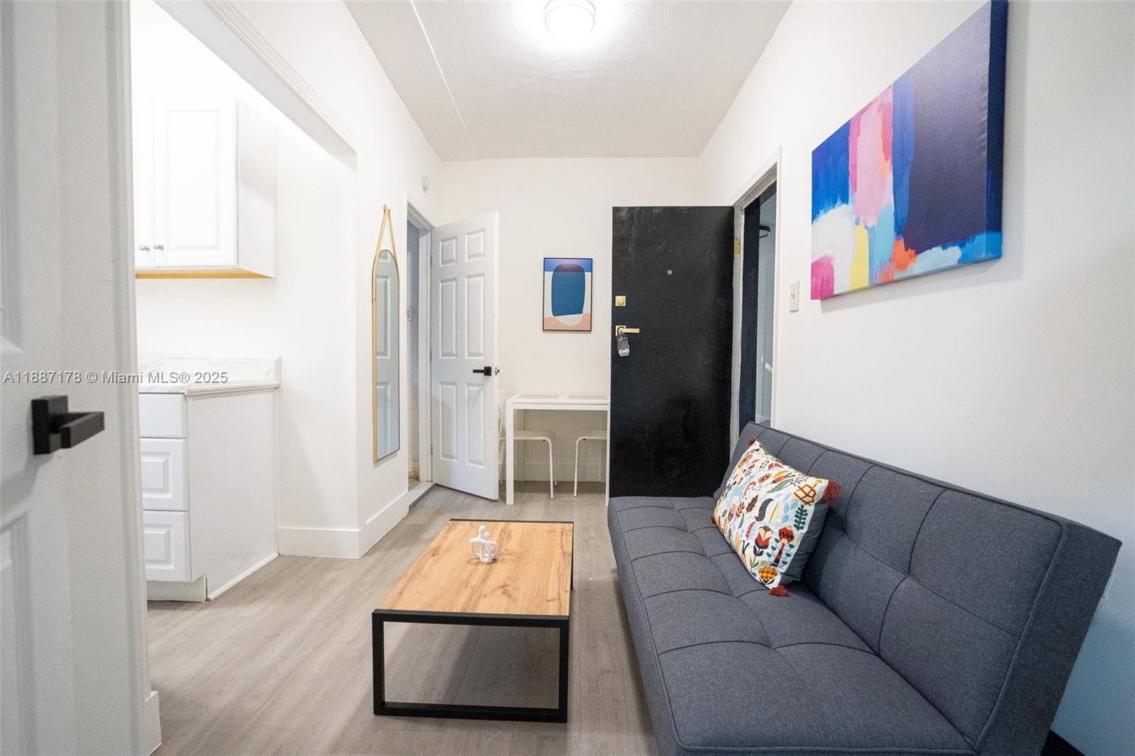   /   sq. ft. $ 2025-09-30 0 Photo