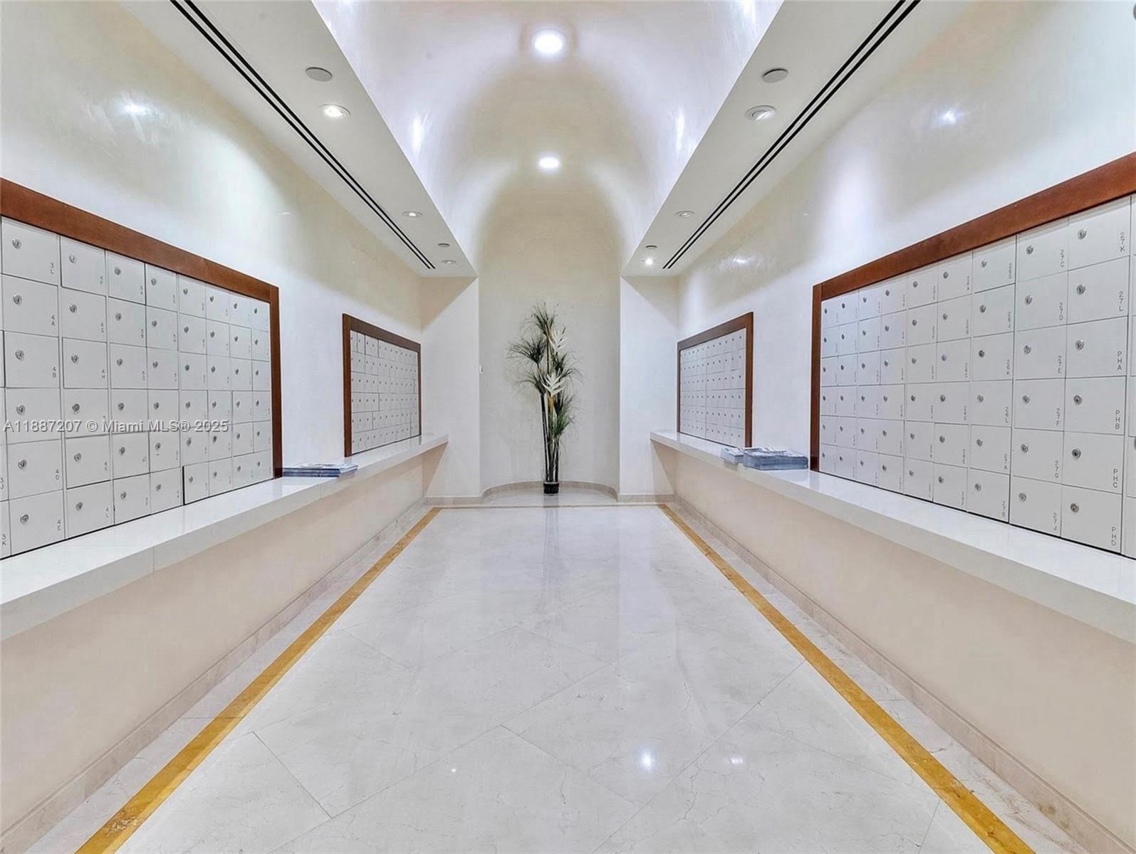 Photo of 19355 Turnberry Way  #27E, Aventura, Florida, 33180 - 