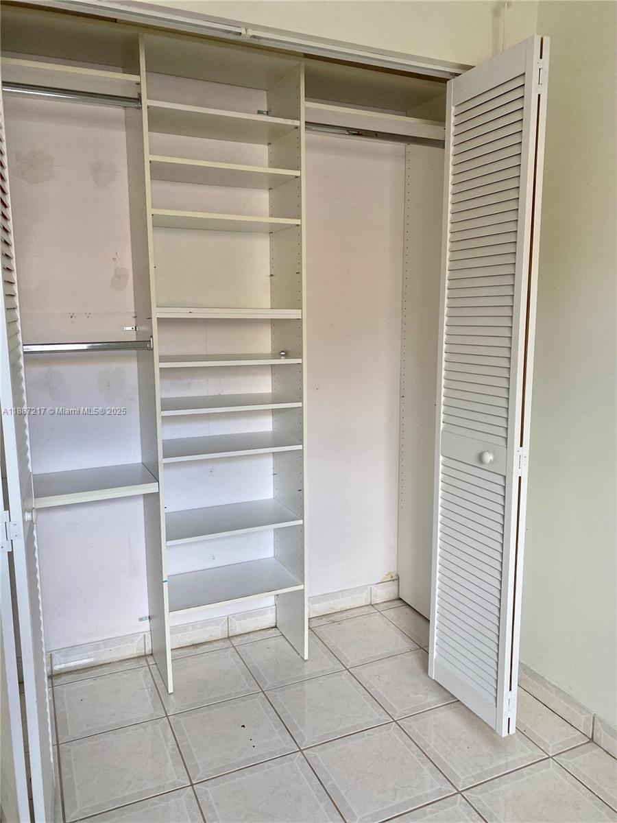  /  2876 sq. ft. $ 2025-09-30 0 Photo