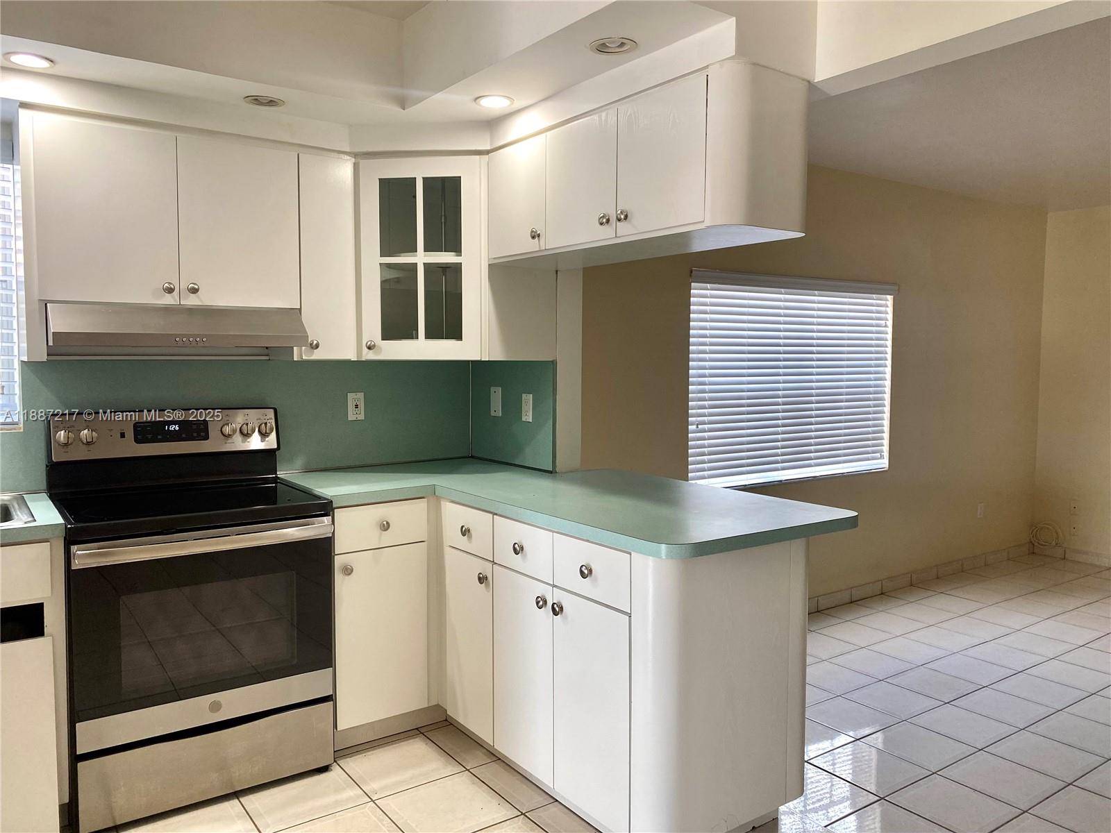   /  2876 sq. ft. $ 2025-09-30 0 Photo