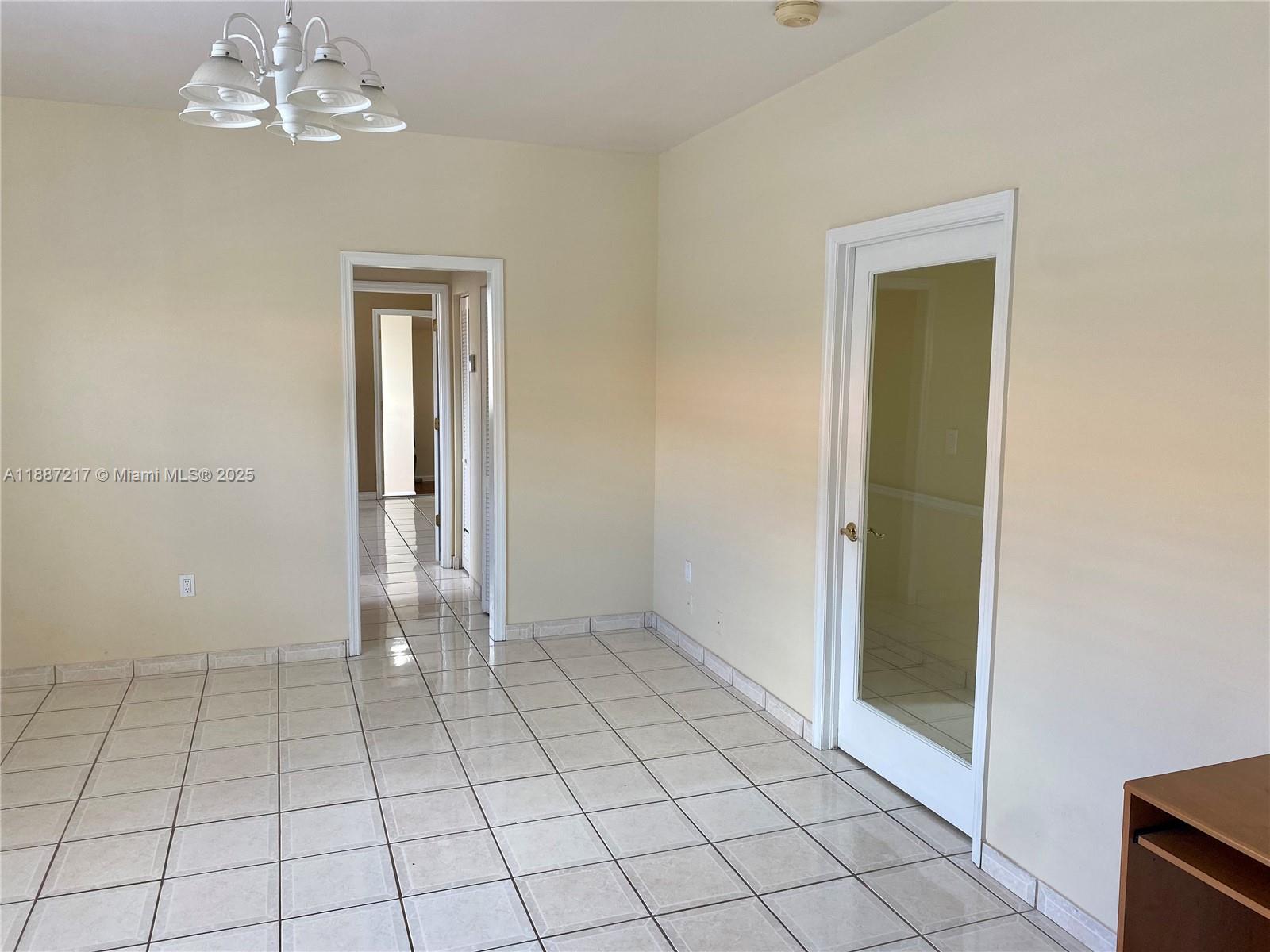   /  2876 sq. ft. $ 2025-09-30 0 Photo