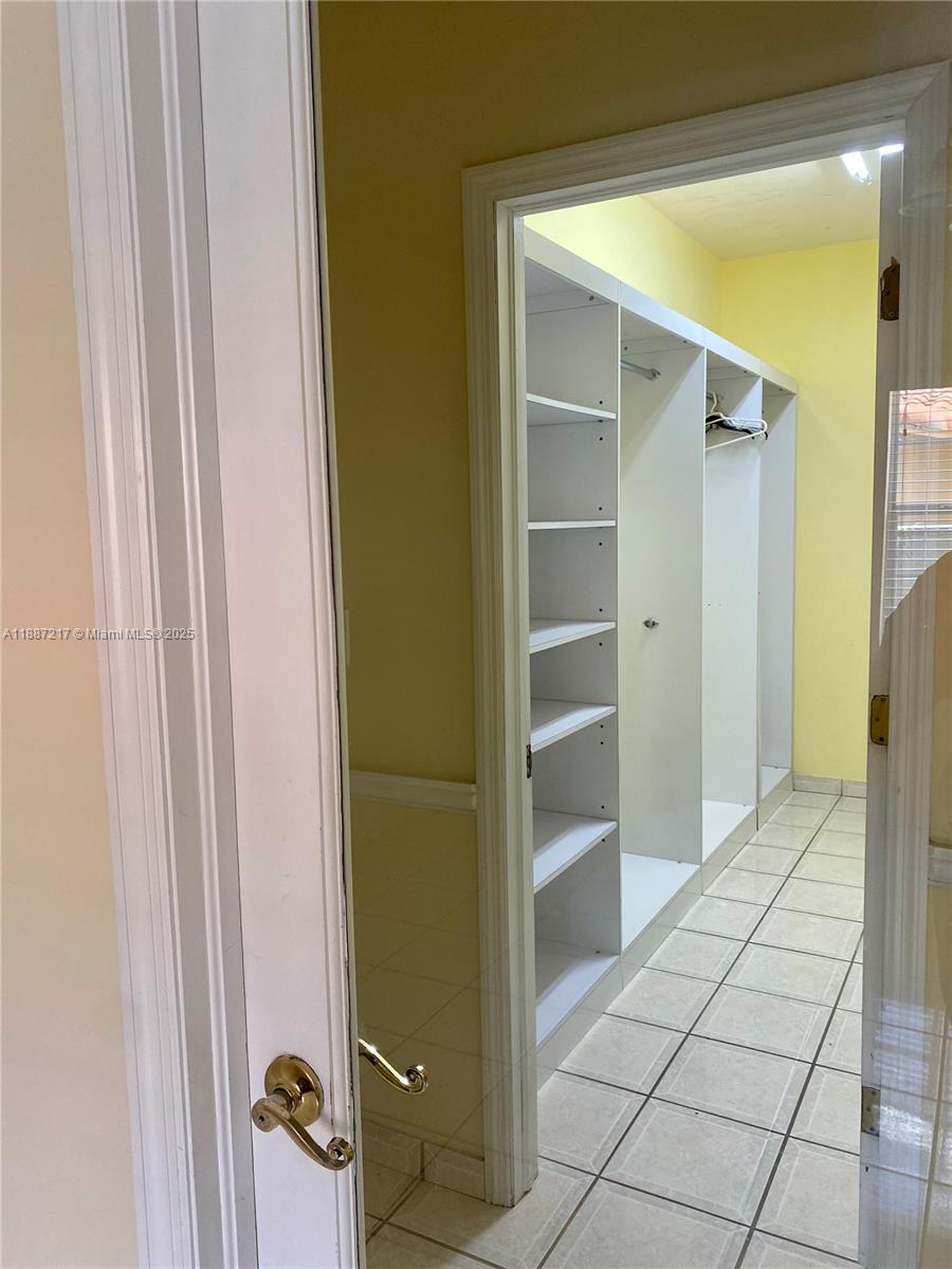   /  2876 sq. ft. $ 2025-09-30 0 Photo