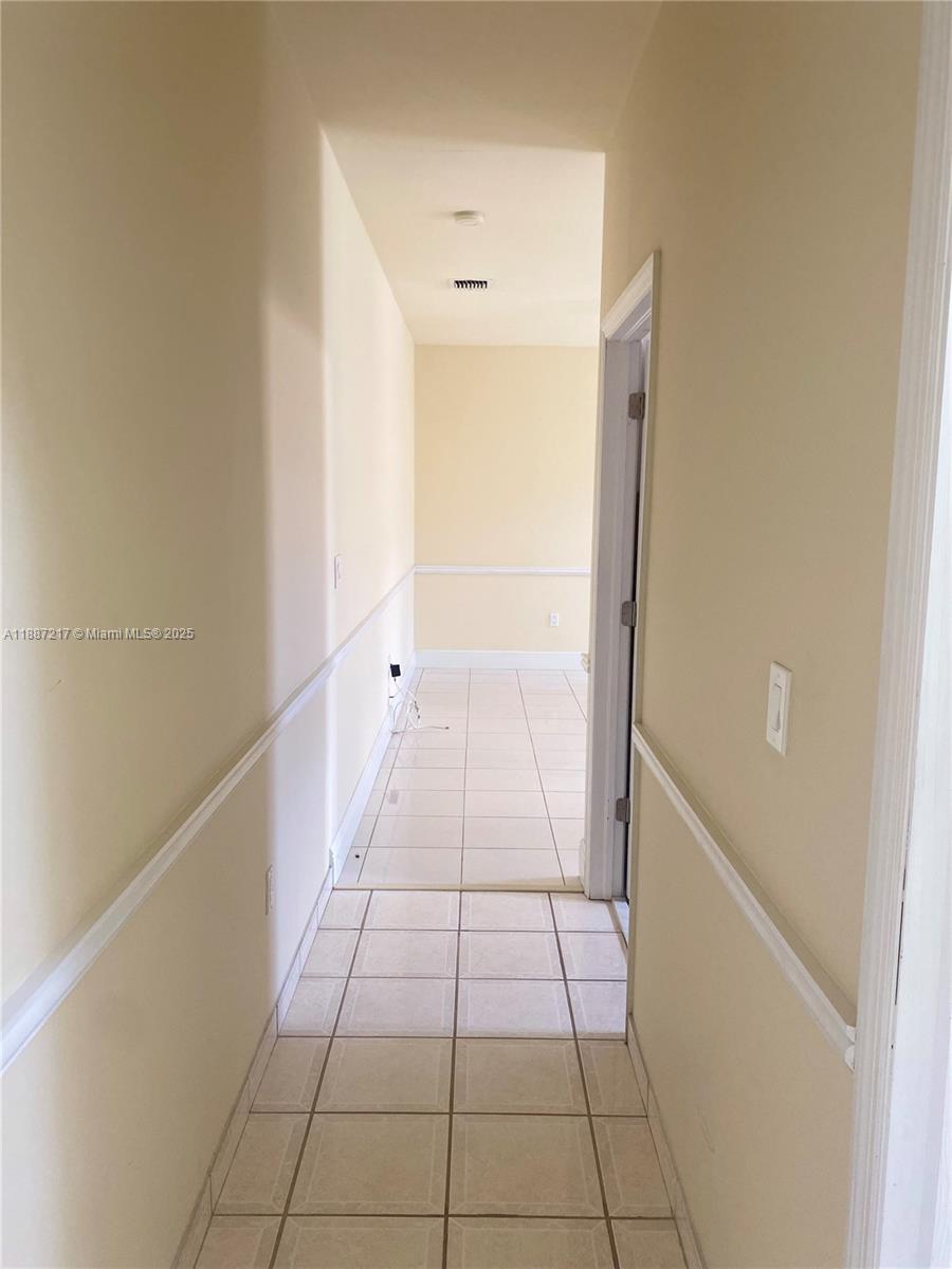   /  2876 sq. ft. $ 2025-09-30 0 Photo