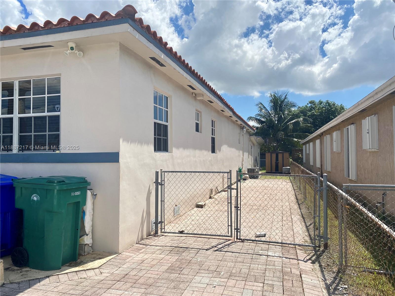   /  2876 sq. ft. $ 2025-09-30 0 Photo