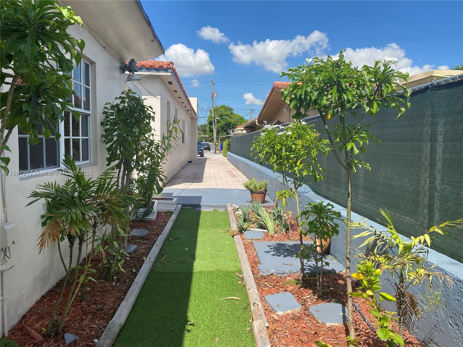   /  2876 sq. ft. $ 2025-09-30 0 Photo