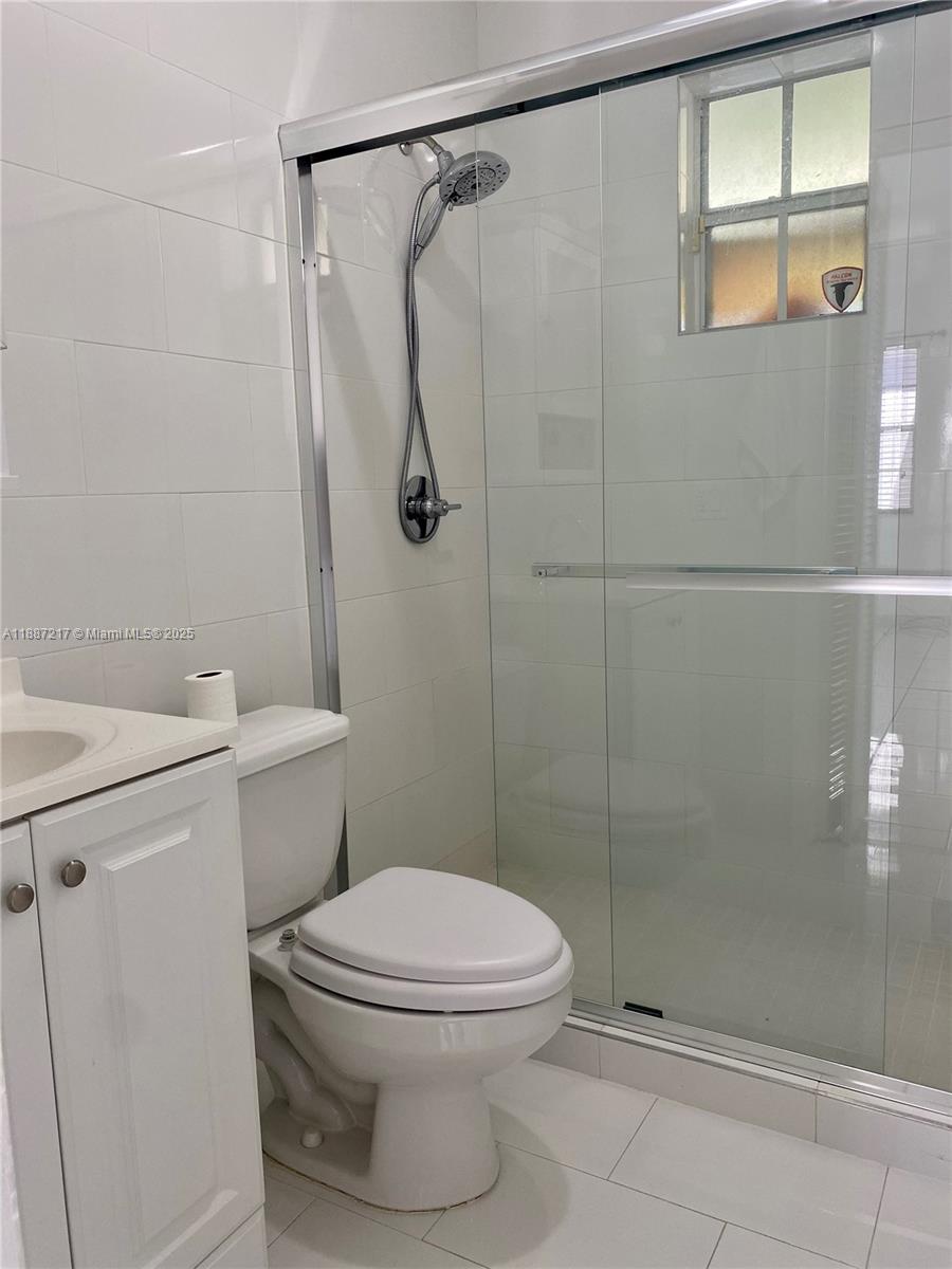   /  2876 sq. ft. $ 2025-09-30 0 Photo