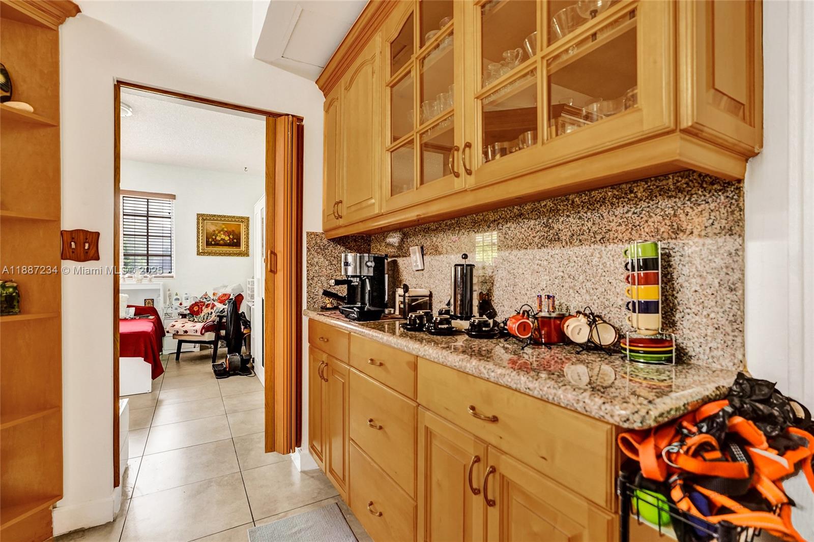   /  3032 sq. ft. $ 2025-09-30 0 Photo